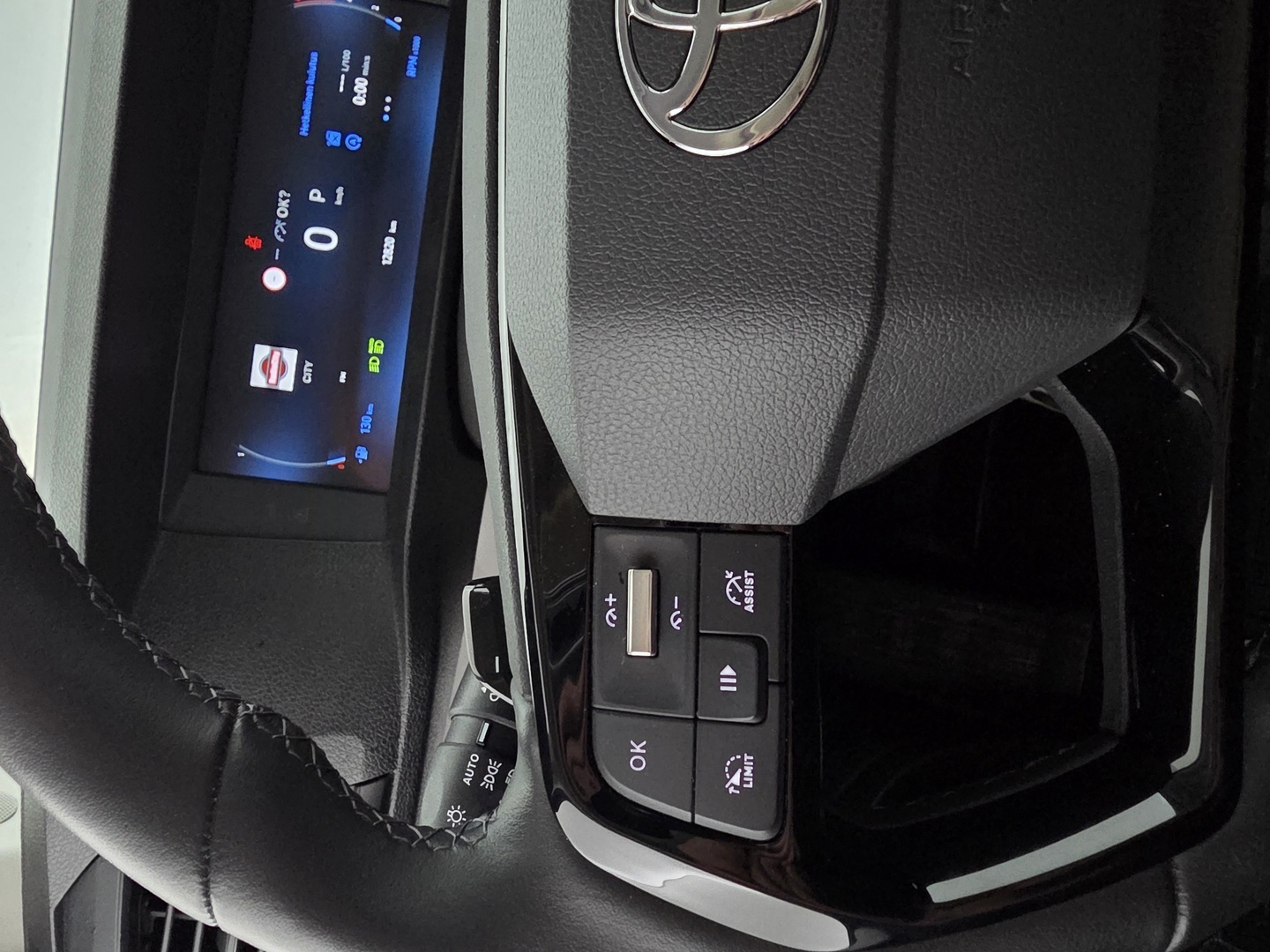 TOYOTA Proace 2025