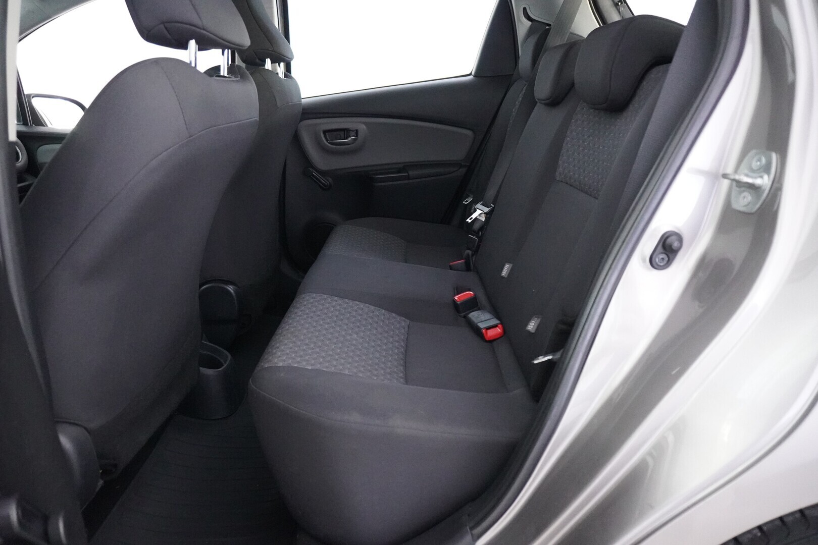 TOYOTA Yaris 2015