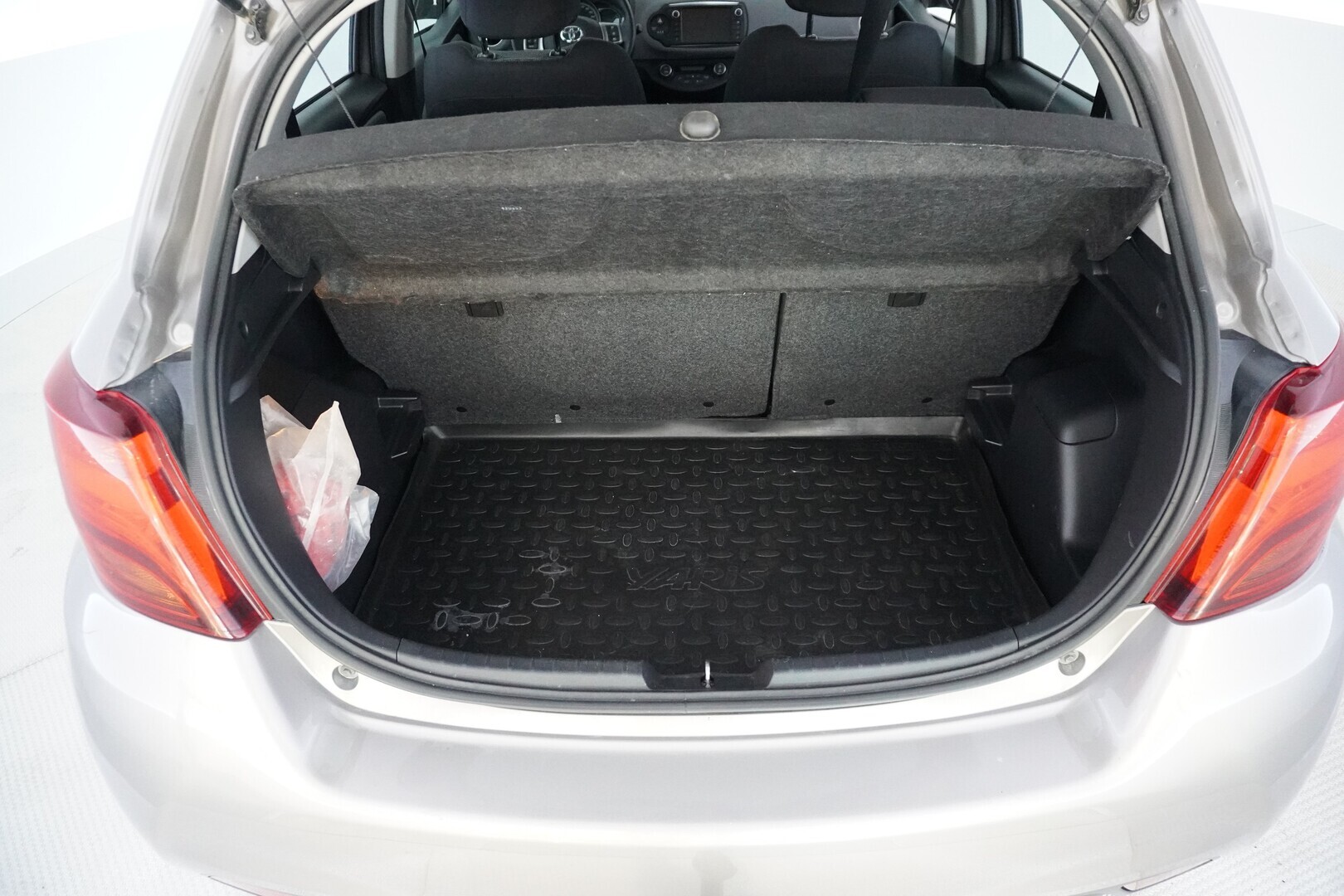 TOYOTA Yaris 2015