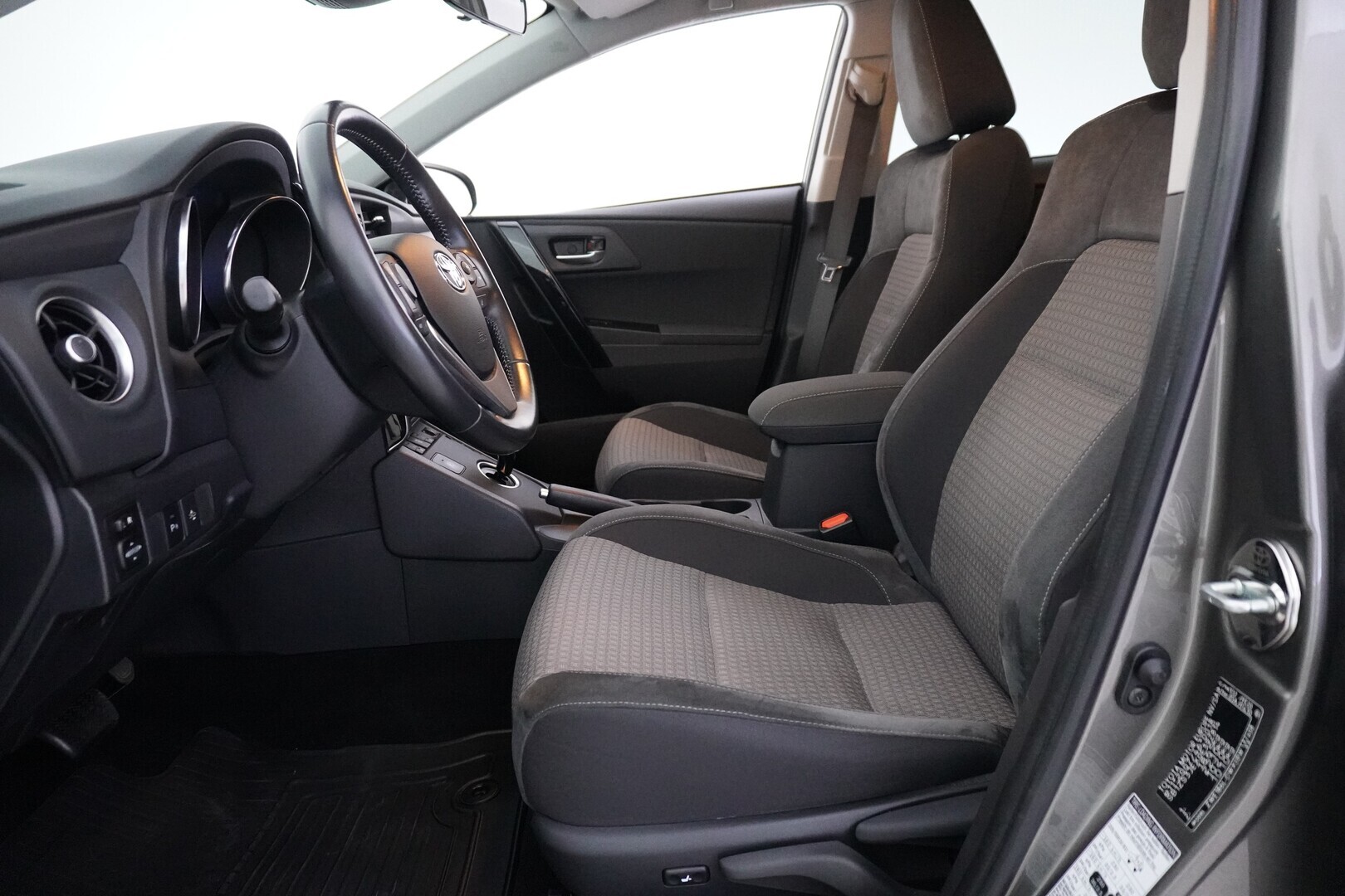 TOYOTA Auris 2018