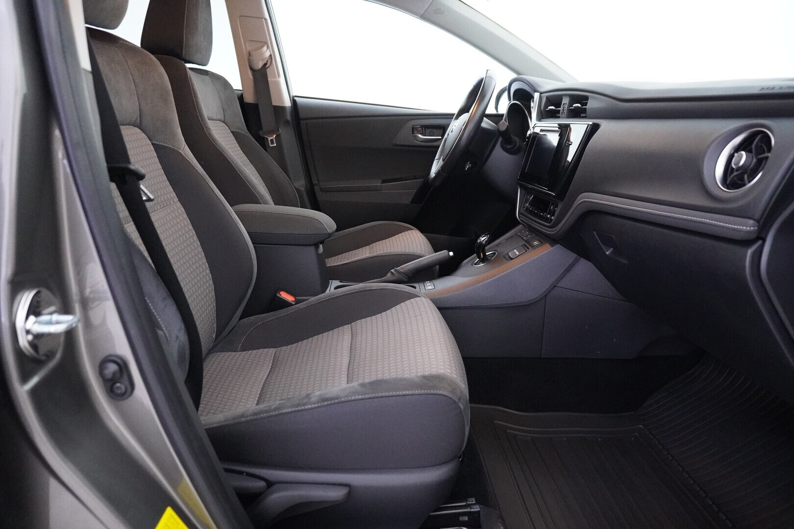 TOYOTA Auris 2018