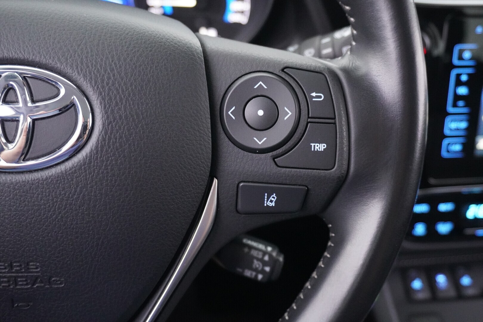 TOYOTA Auris 2018