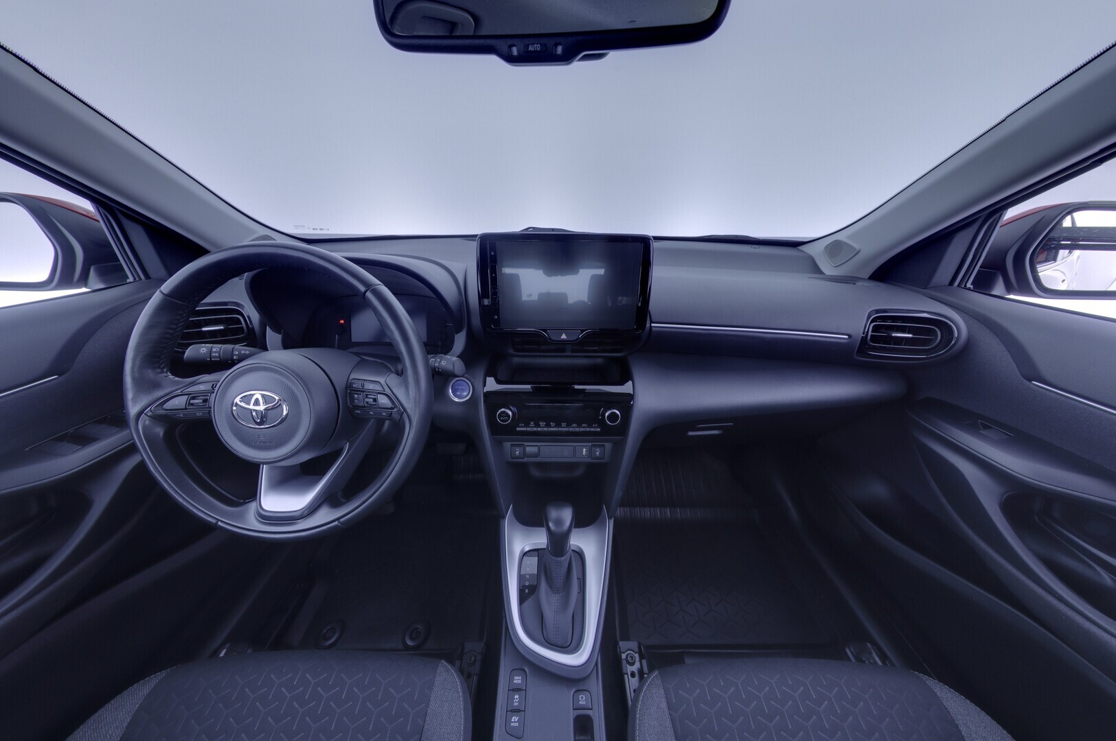 TOYOTA Yaris Cross 2024