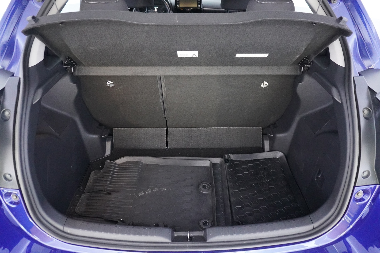 TOYOTA Yaris 2021