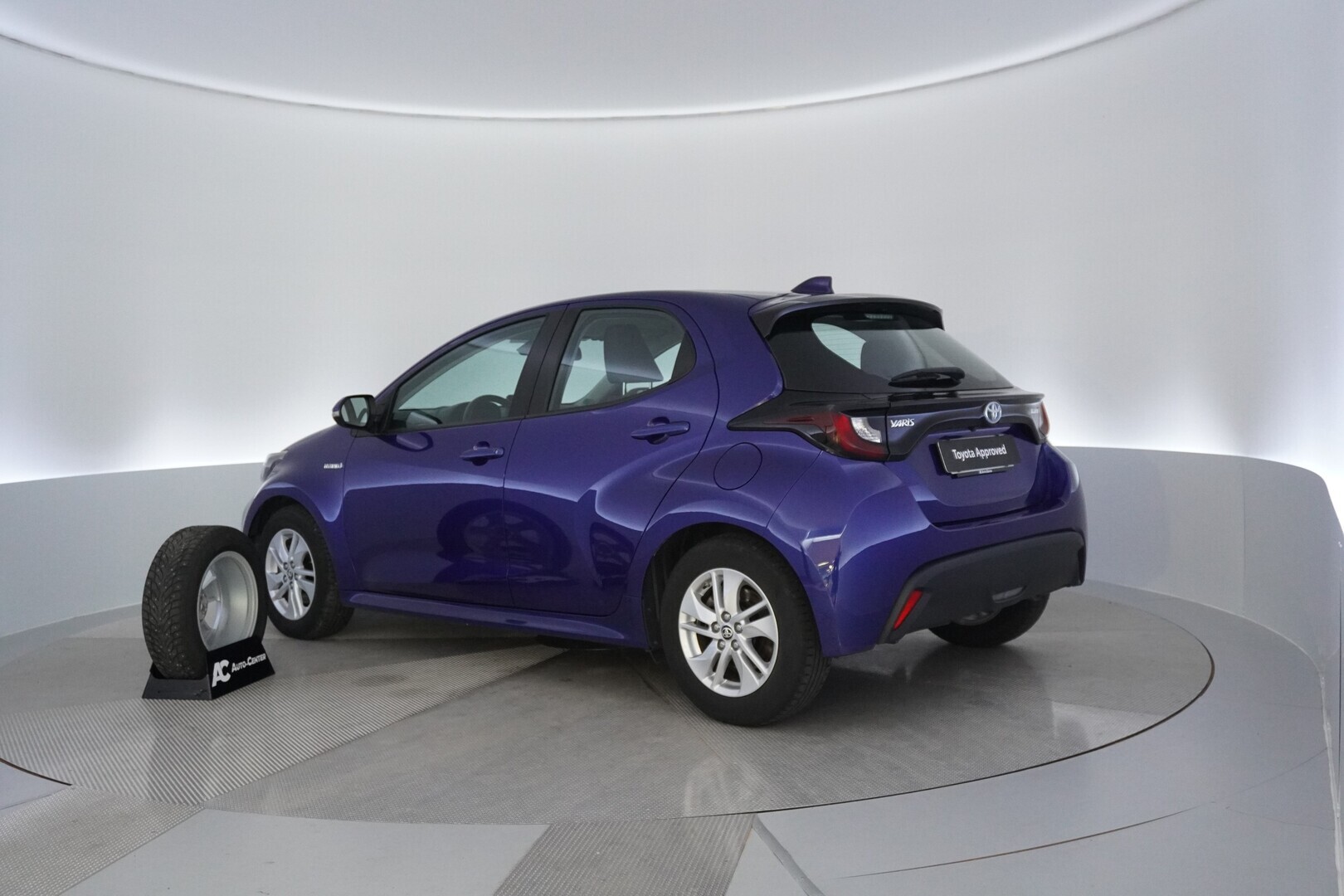 TOYOTA Yaris 2021
