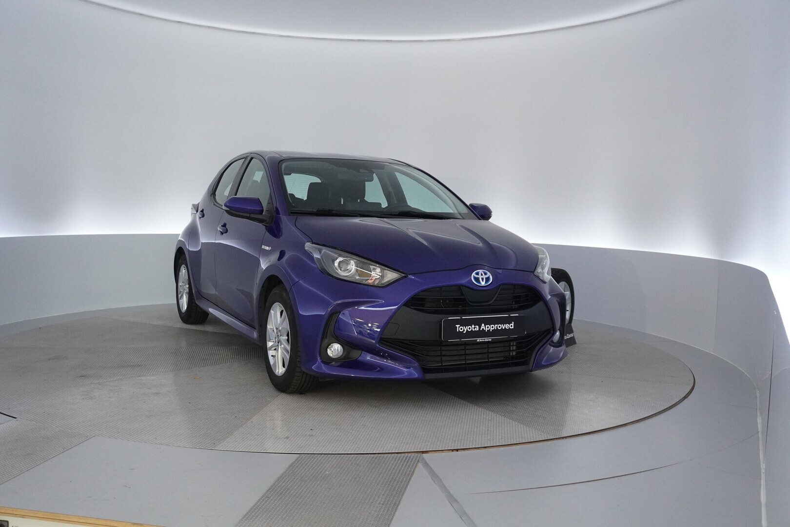 TOYOTA Yaris 2021