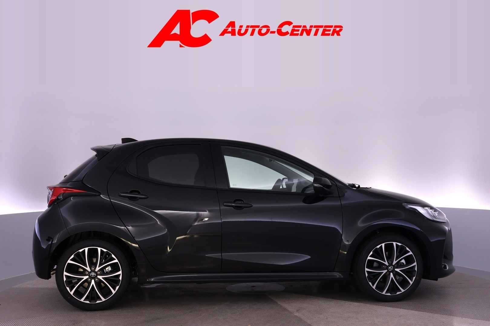 TOYOTA Yaris 2026