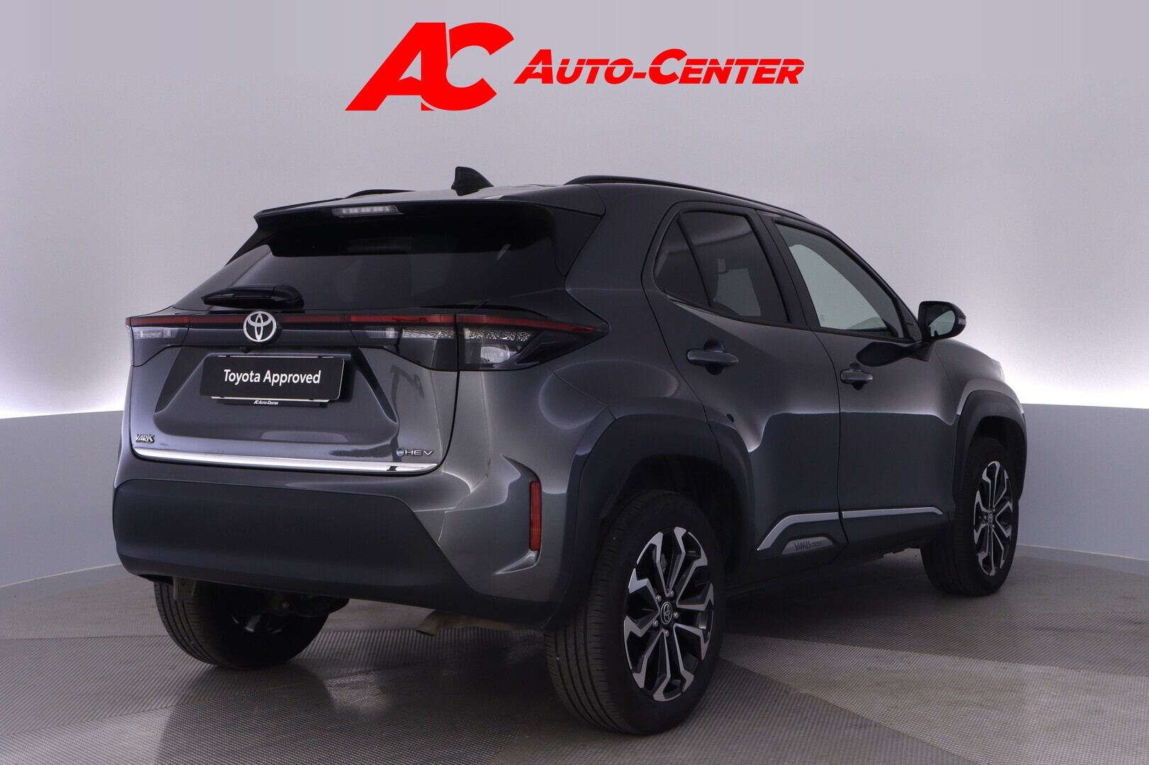 TOYOTA Yaris Cross 2025
