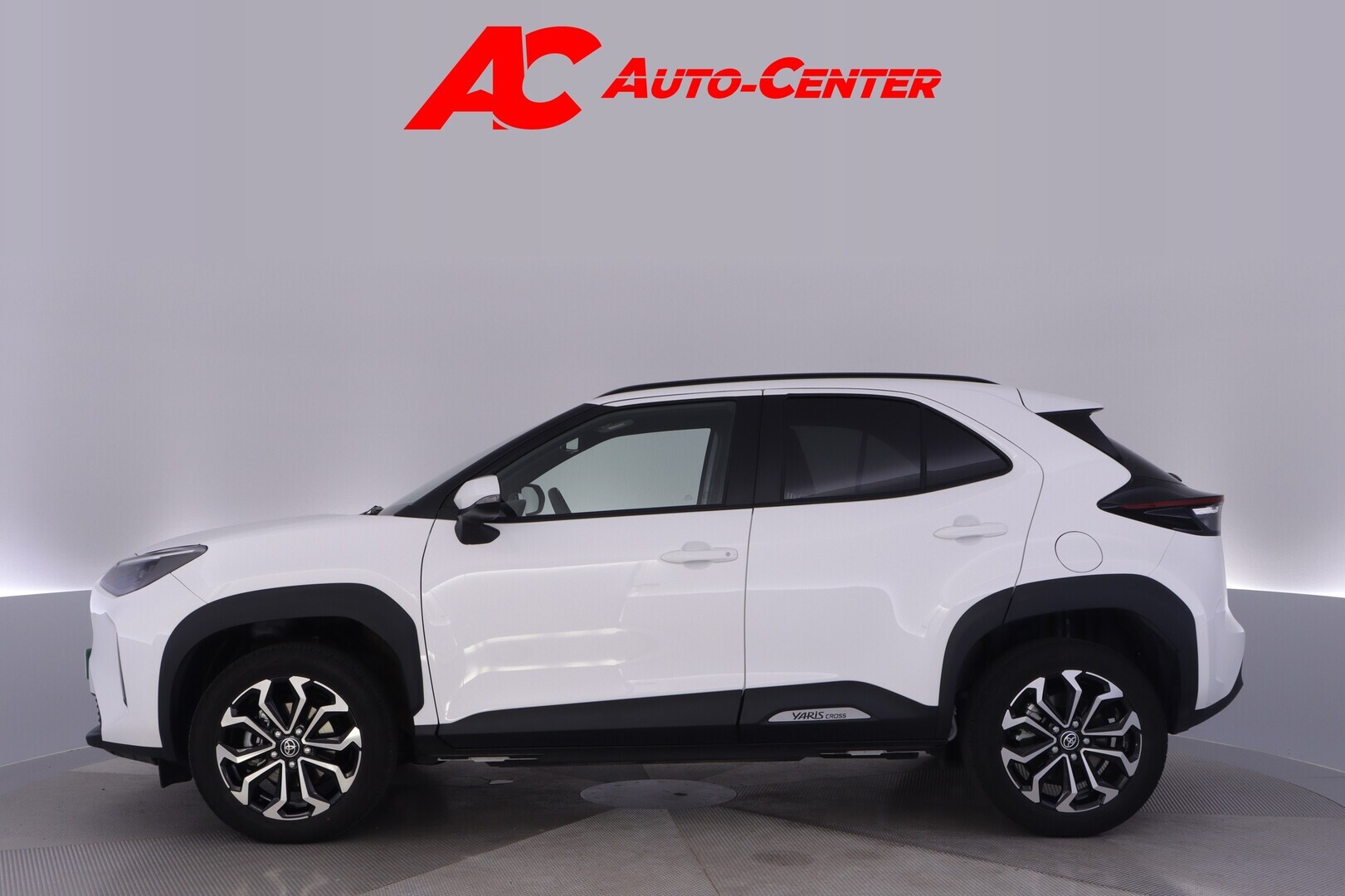 TOYOTA Yaris Cross 2025