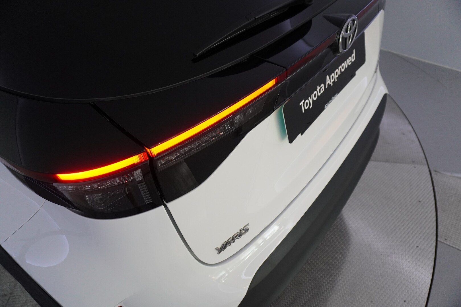 TOYOTA Yaris Cross 2025