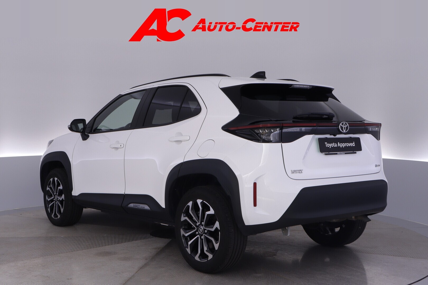TOYOTA Yaris Cross 2025