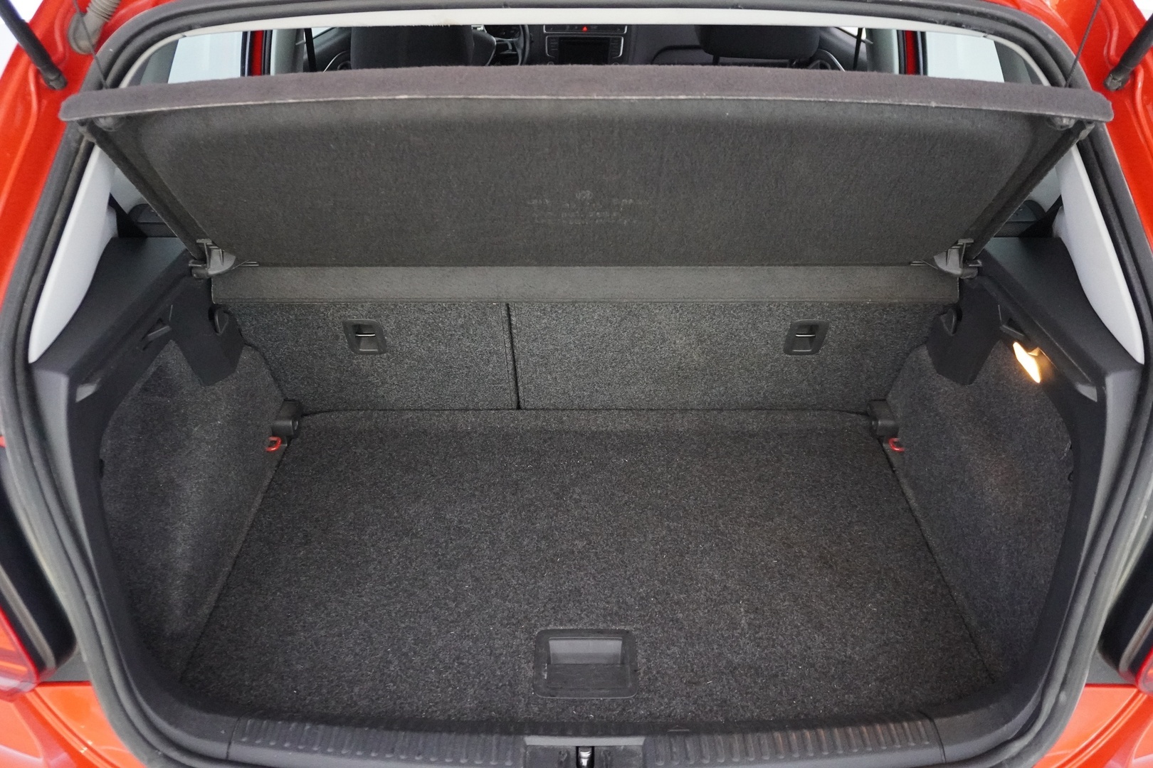 VOLKSWAGEN Polo 2015