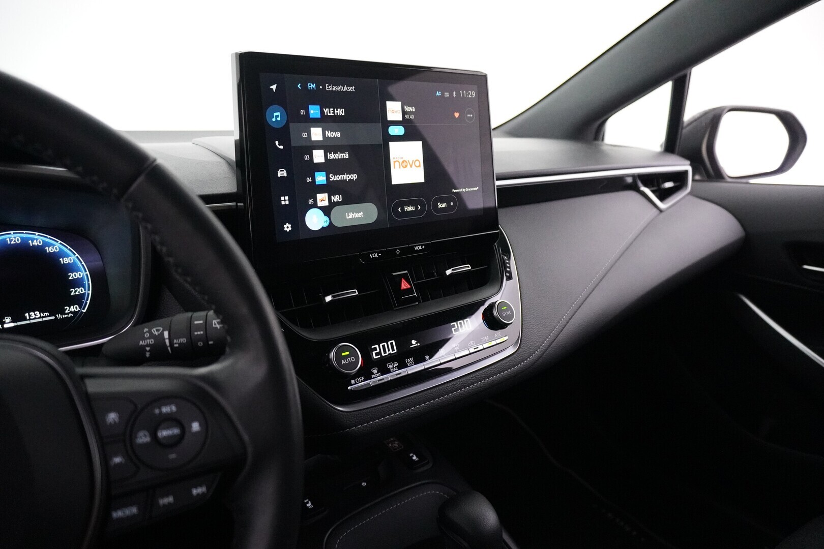 TOYOTA Corolla 2025