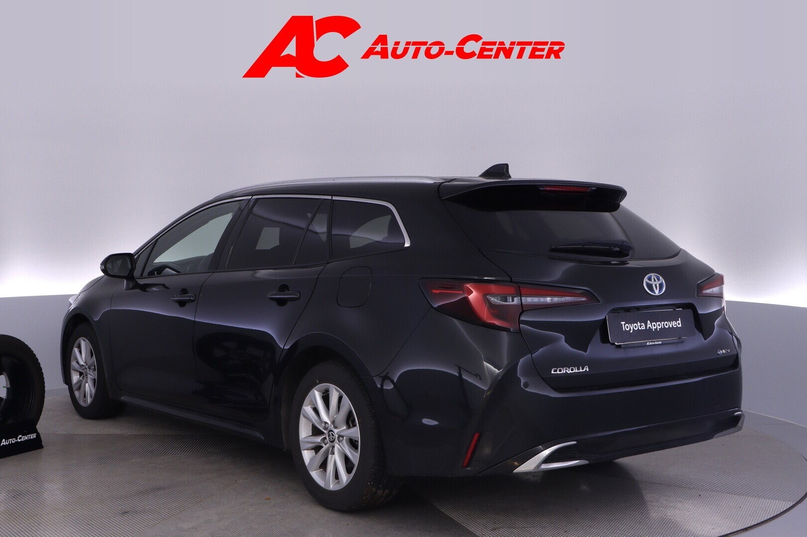 TOYOTA Corolla 2025