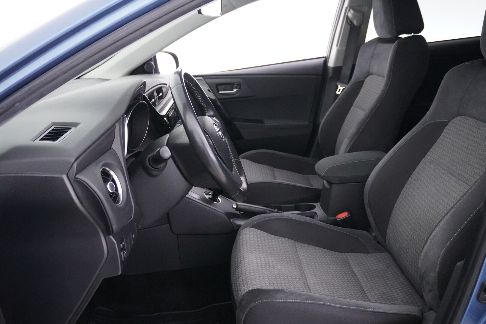 TOYOTA Auris 2018