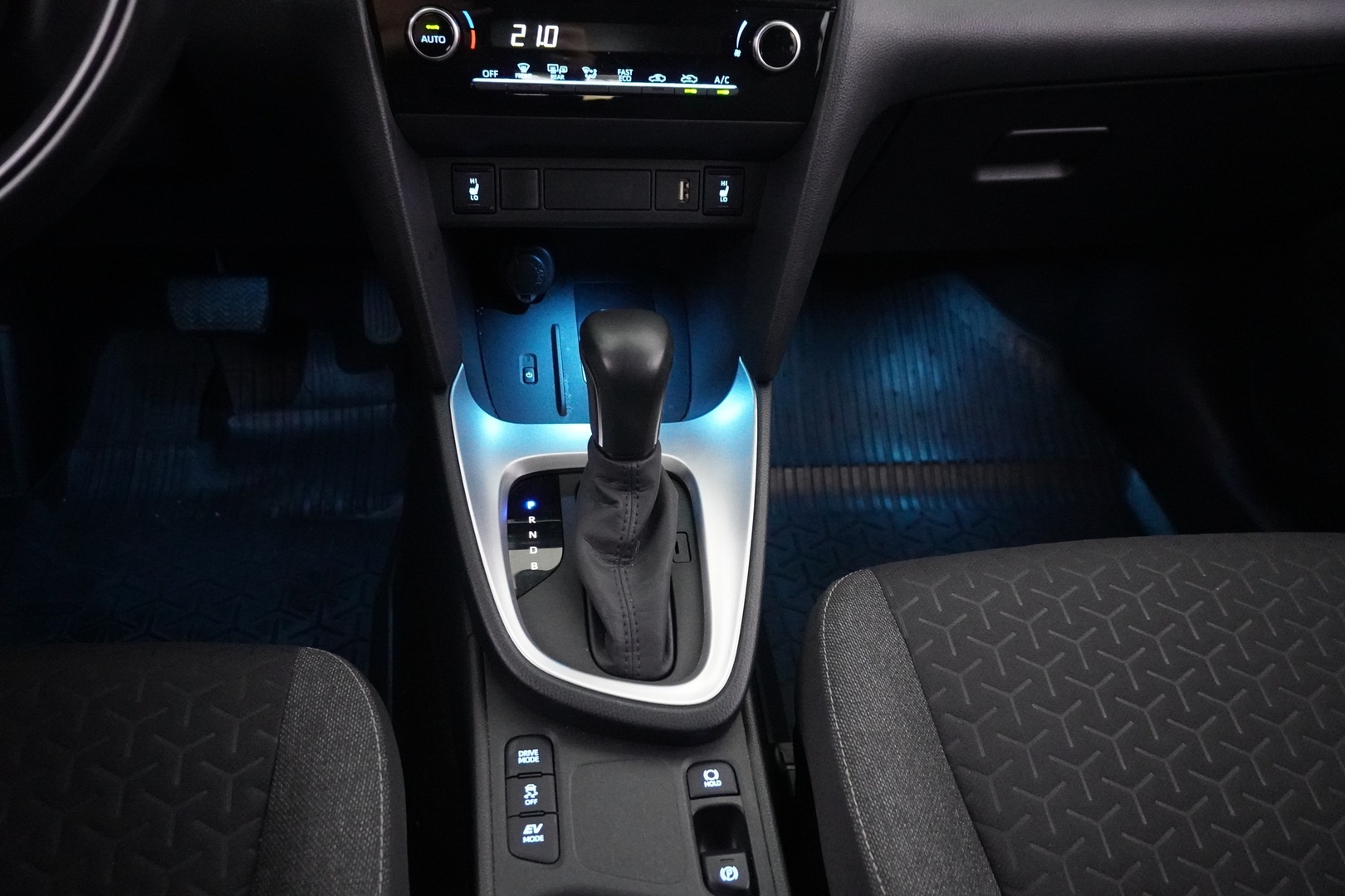TOYOTA Yaris Cross 2022