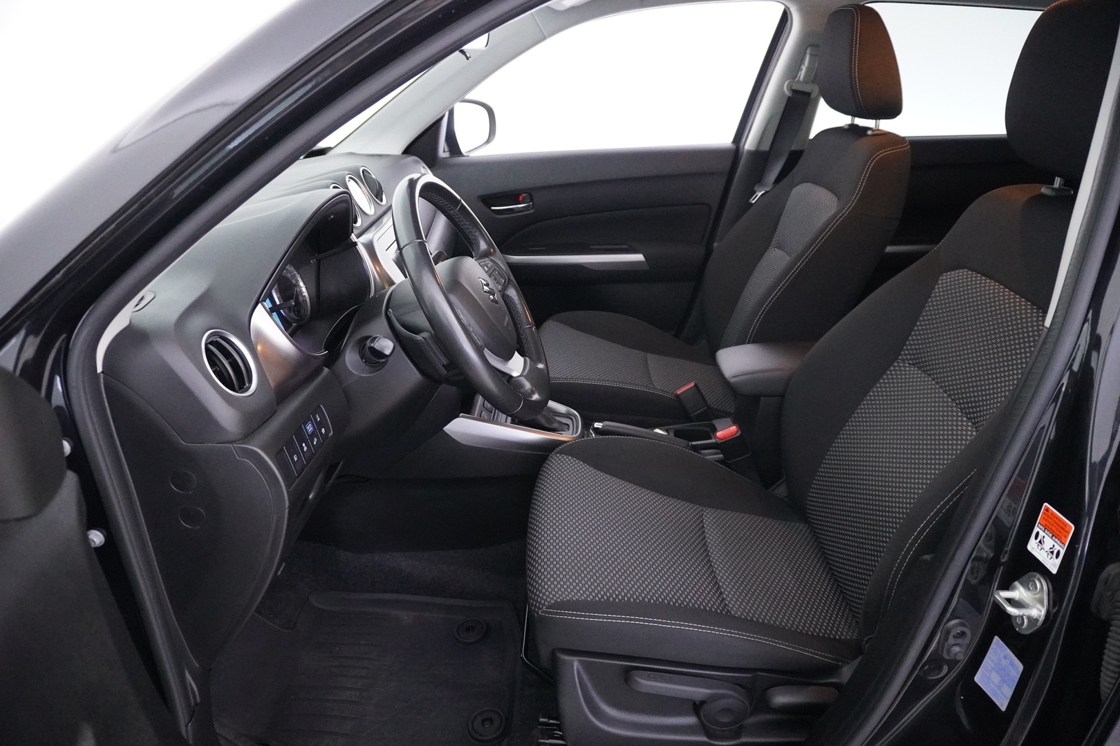 SUZUKI Vitara 2023