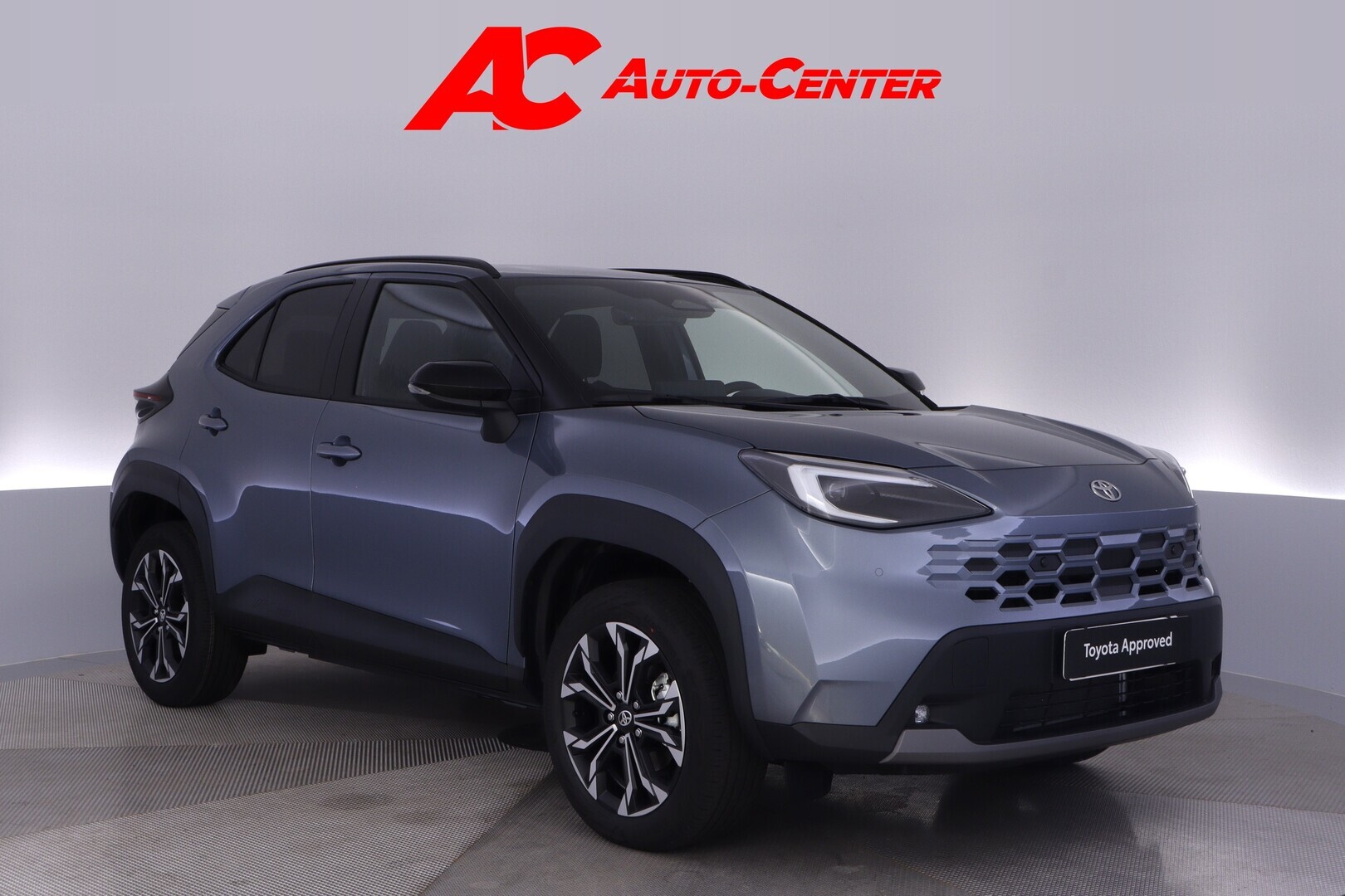 TOYOTA Yaris Cross 2026