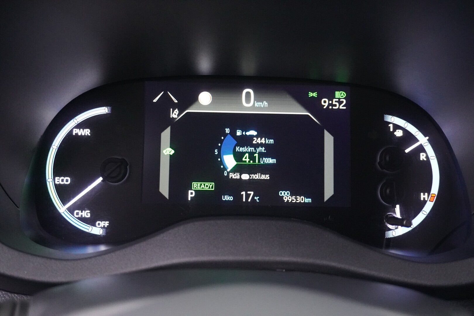 TOYOTA Yaris Cross 2022