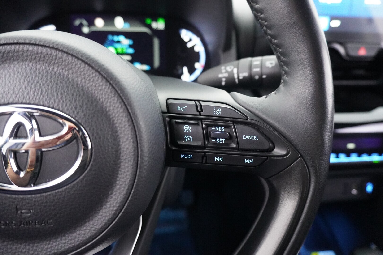TOYOTA Yaris Cross 2022
