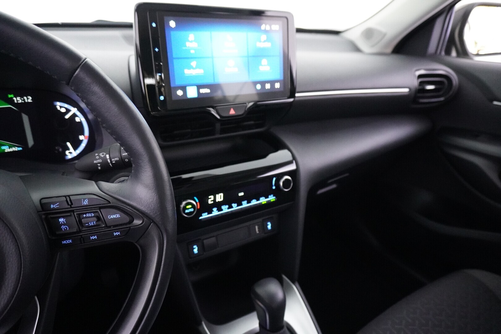 TOYOTA Yaris Cross 2023
