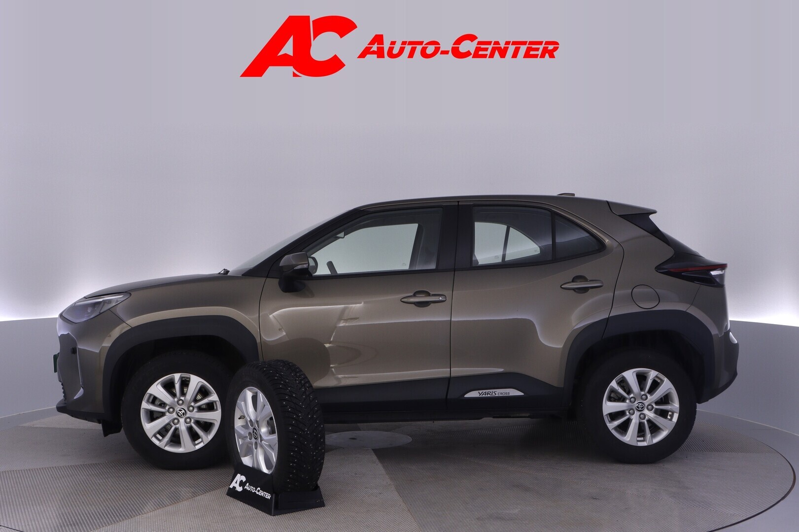 TOYOTA Yaris Cross 2023