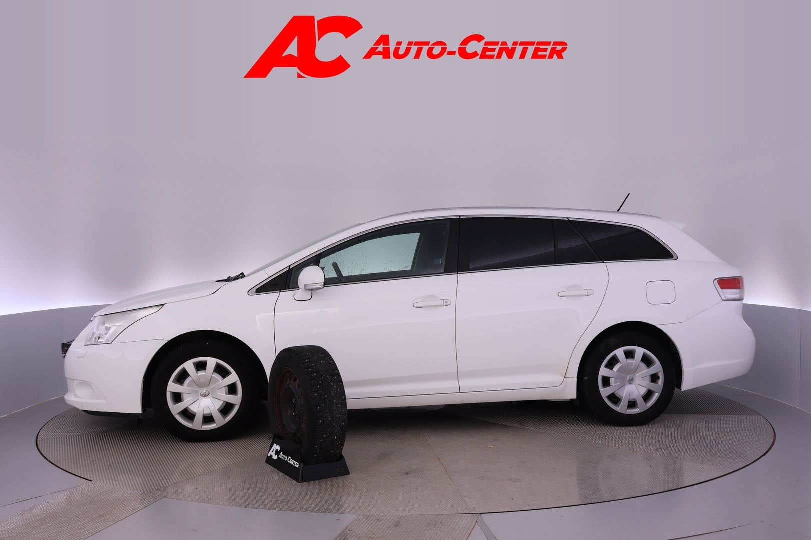 TOYOTA Avensis 2011
