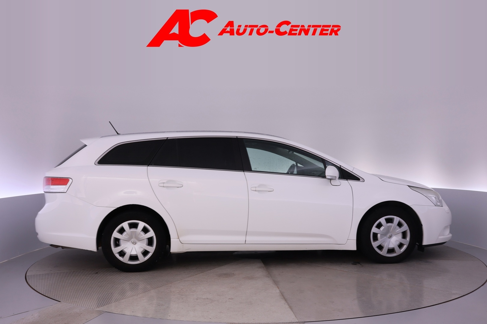 TOYOTA Avensis 2011