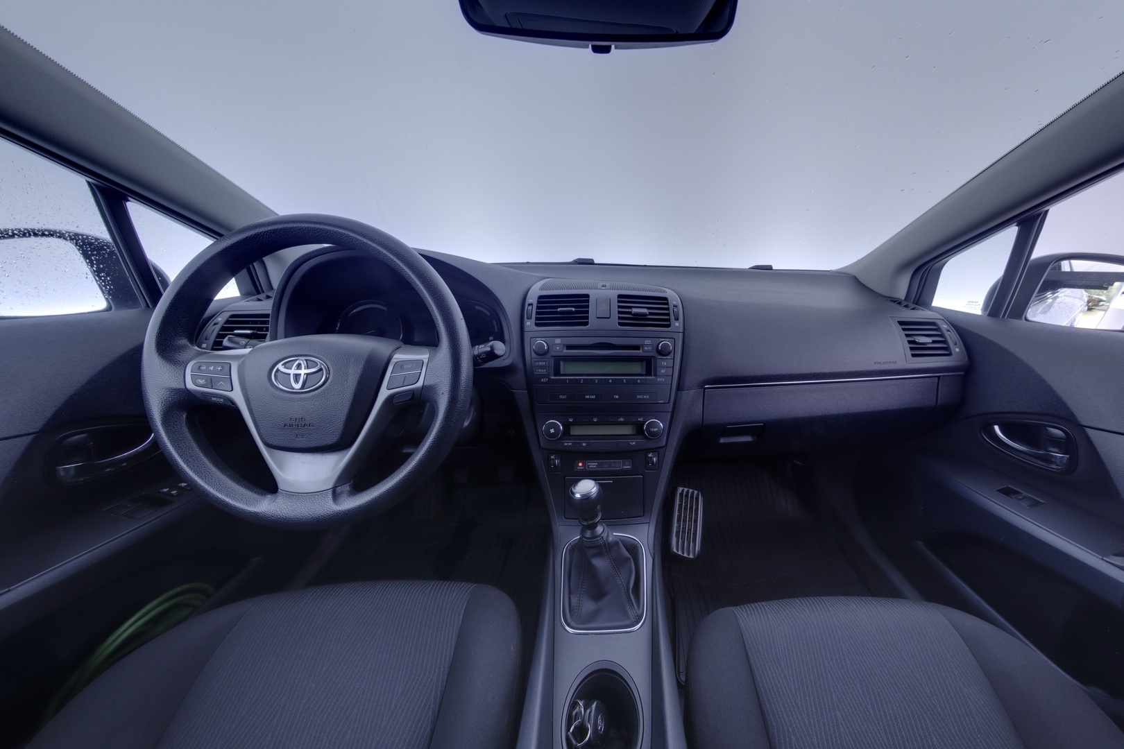 TOYOTA Avensis 2011