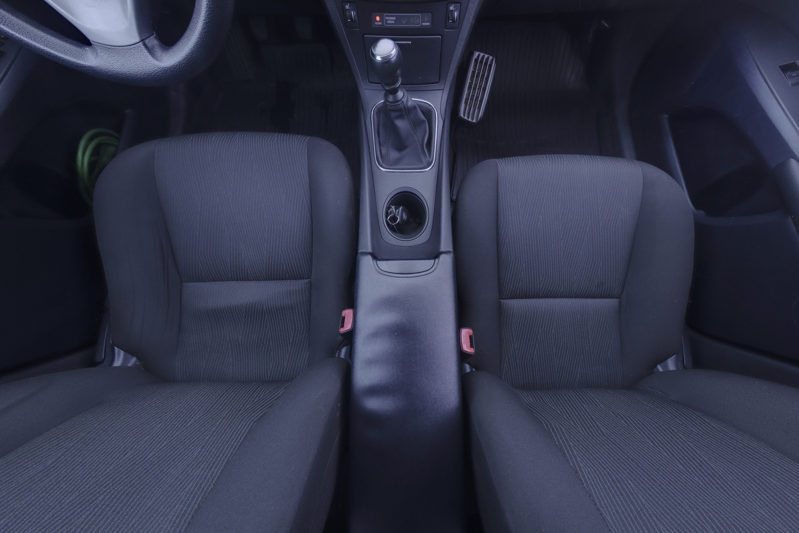 TOYOTA Avensis 2011