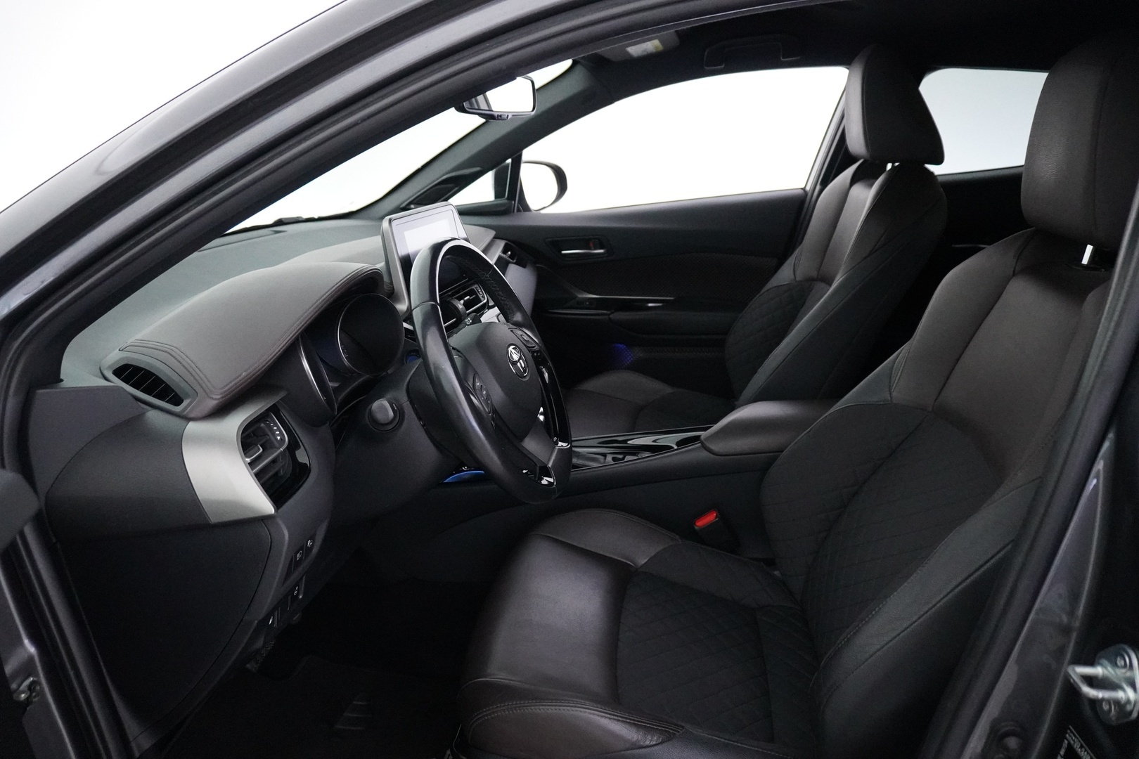 TOYOTA C-HR 2018