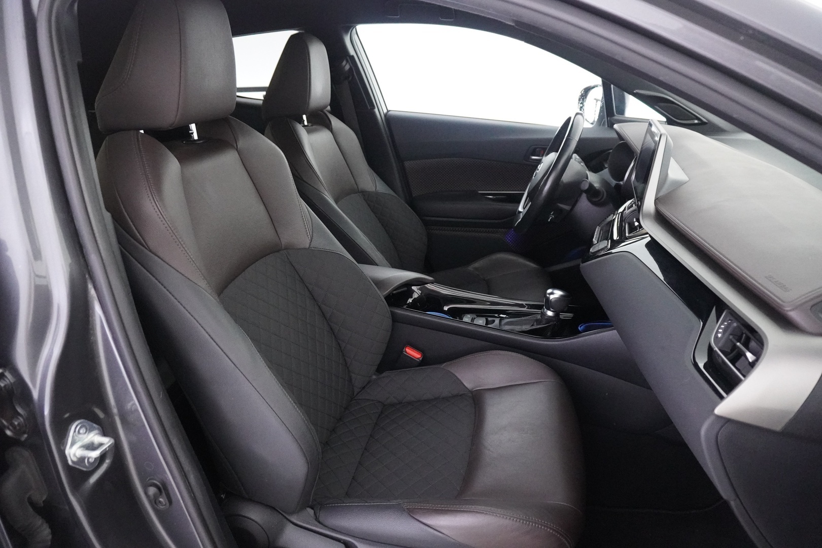TOYOTA C-HR 2018