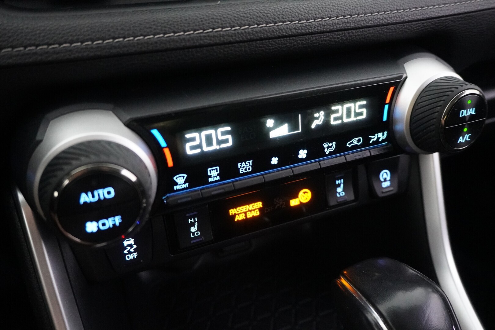 TOYOTA RAV4 2019