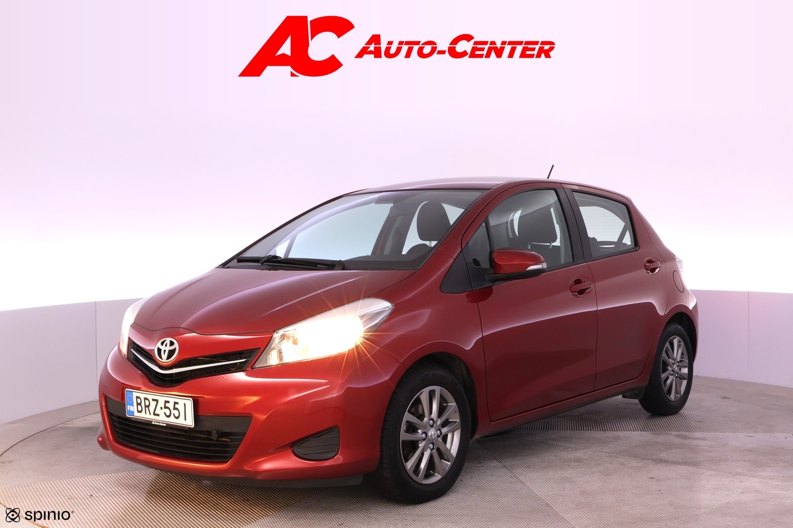 TOYOTA Yaris 2014