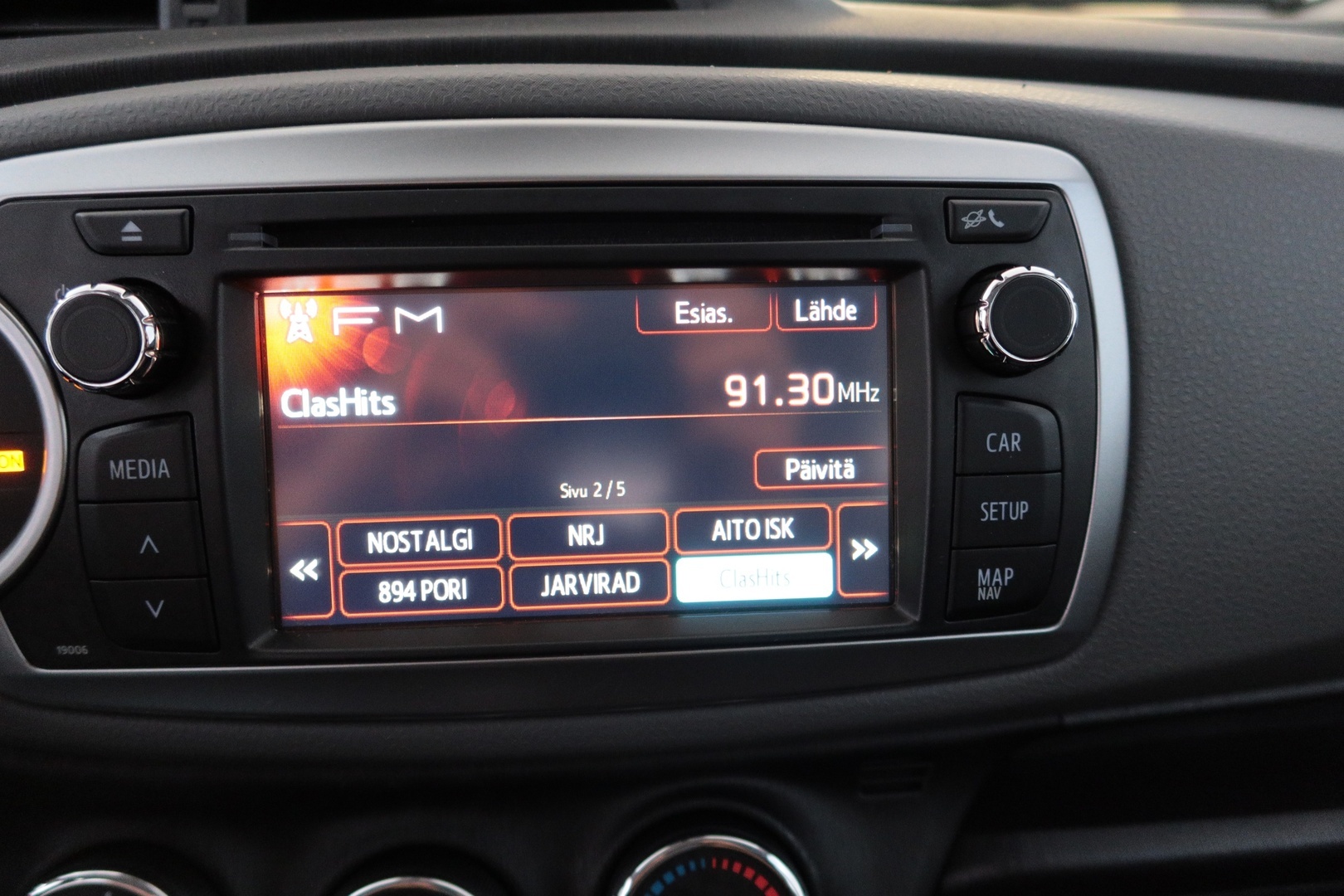 TOYOTA Yaris 2014