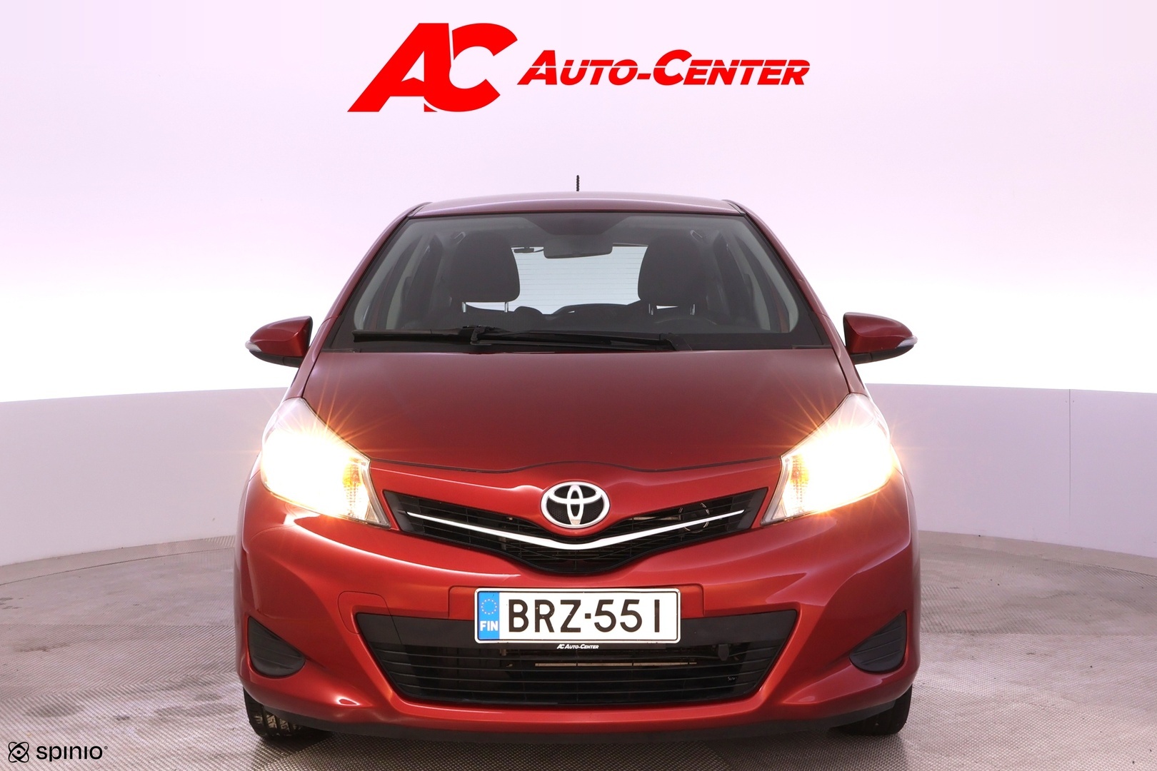 TOYOTA Yaris 2014