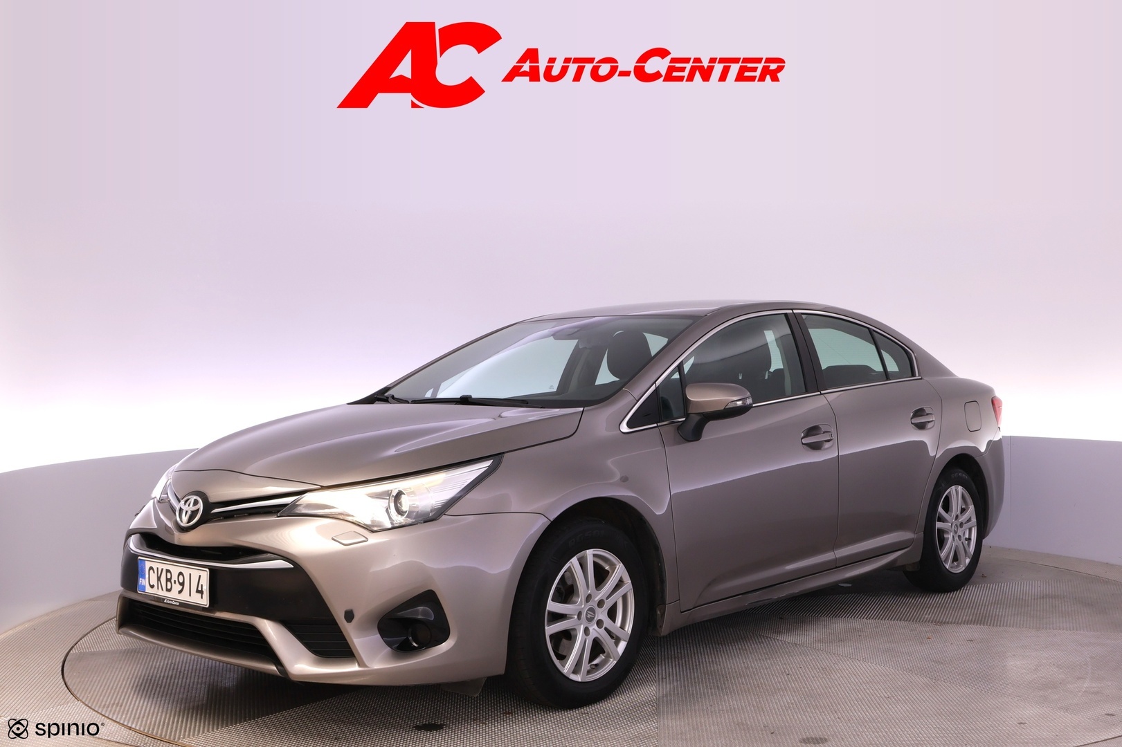 TOYOTA Avensis 2015