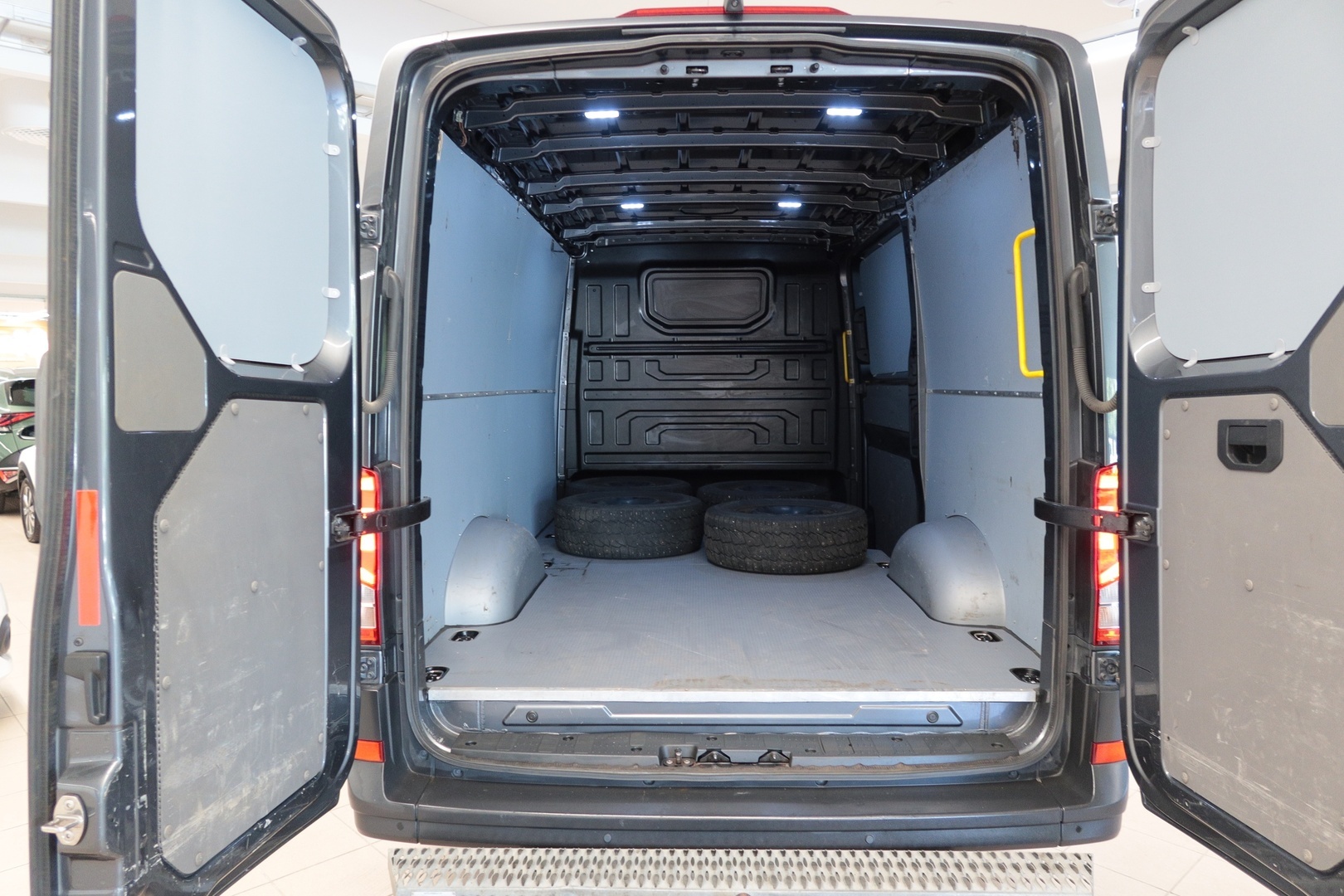 VOLKSWAGEN Crafter 2020