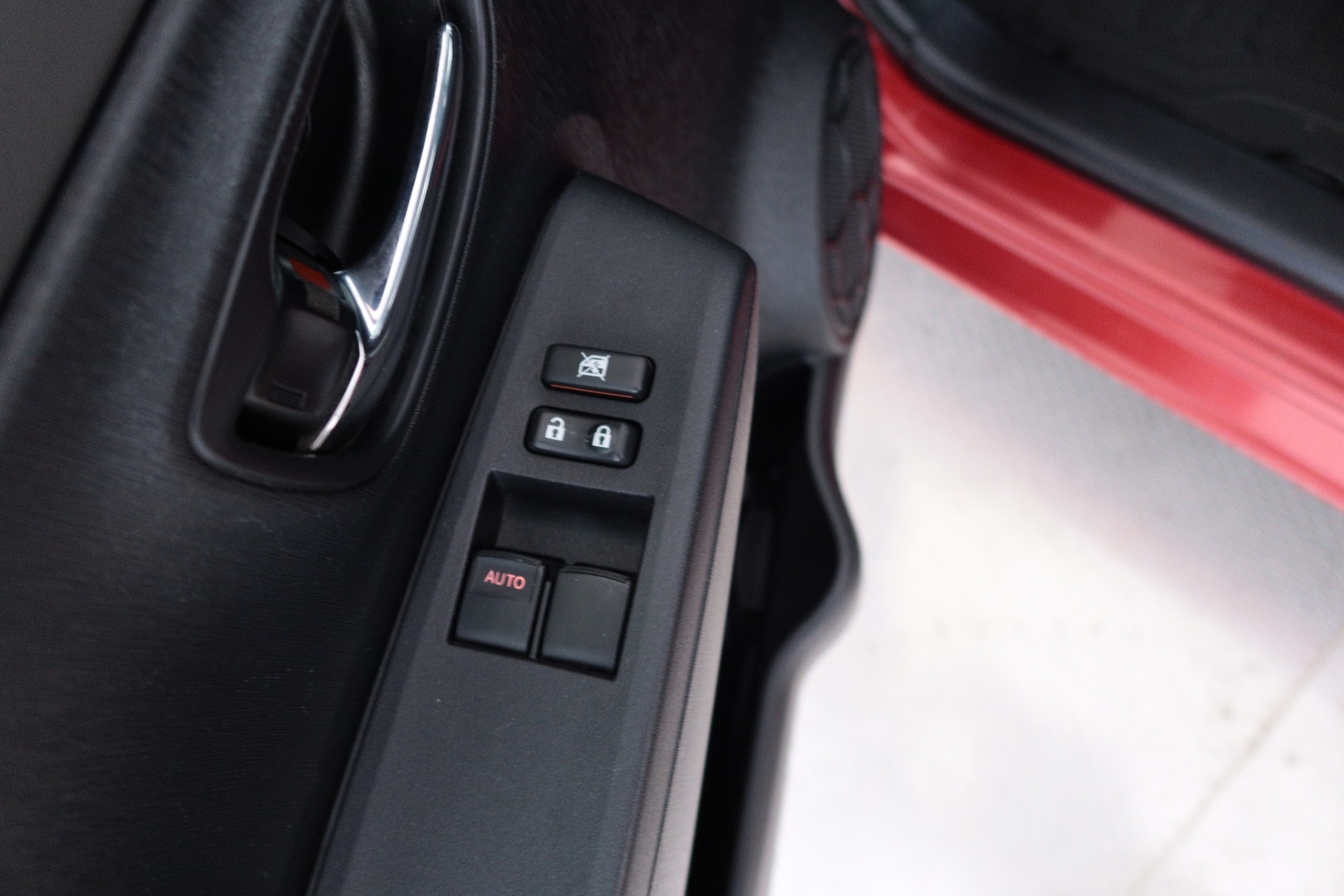 TOYOTA Yaris 2012