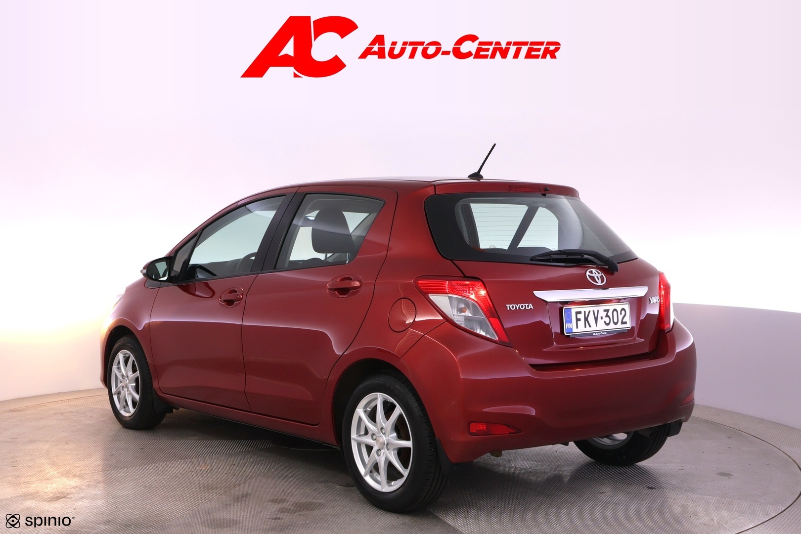 TOYOTA Yaris 2012