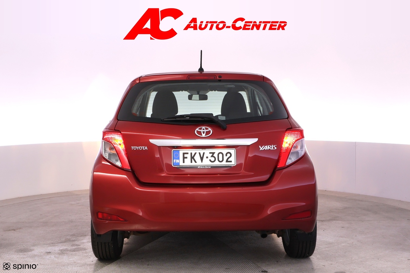 TOYOTA Yaris 2012
