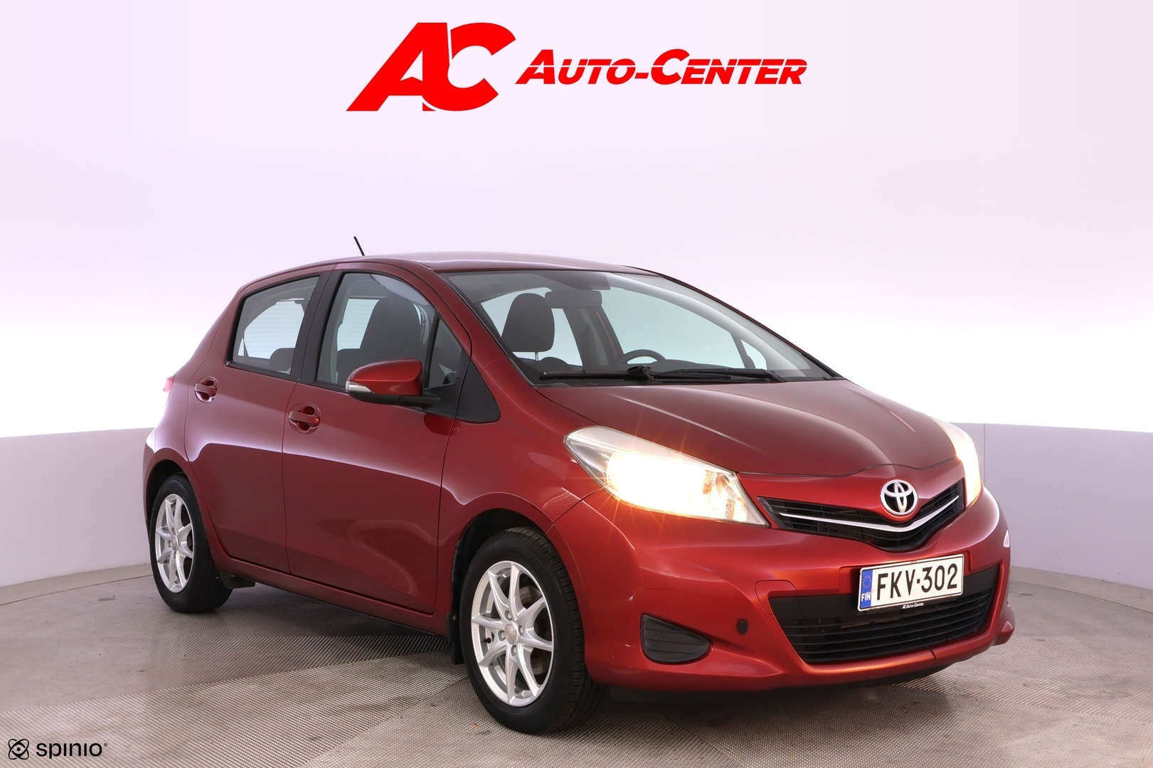 TOYOTA Yaris 2012