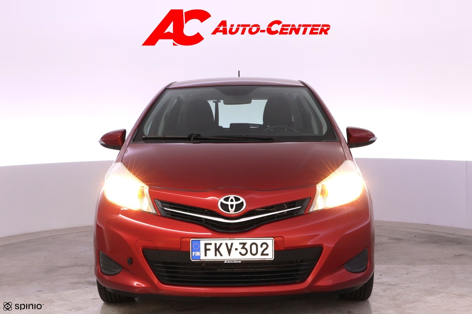 TOYOTA Yaris 2012