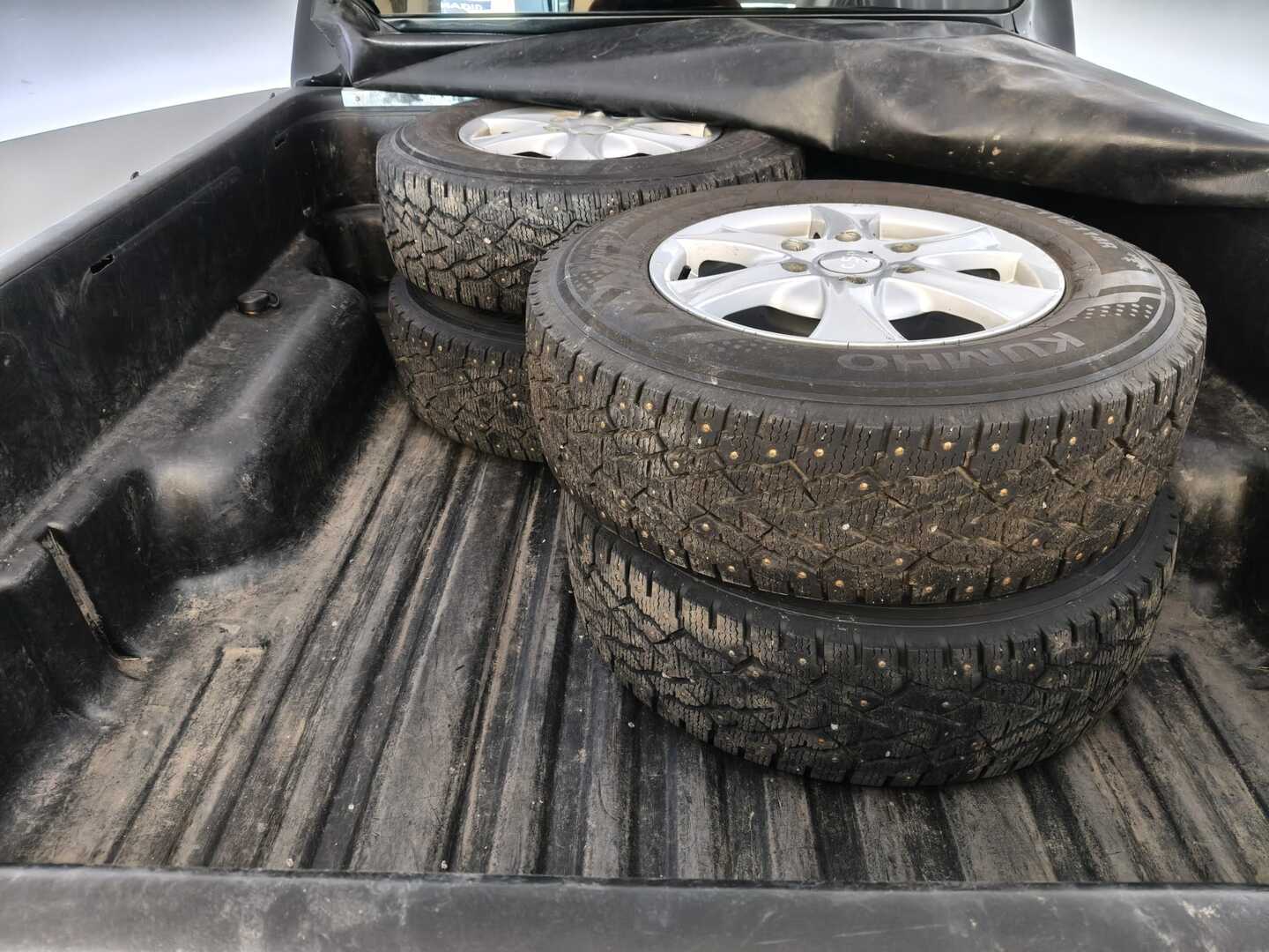 TOYOTA Hilux 2011