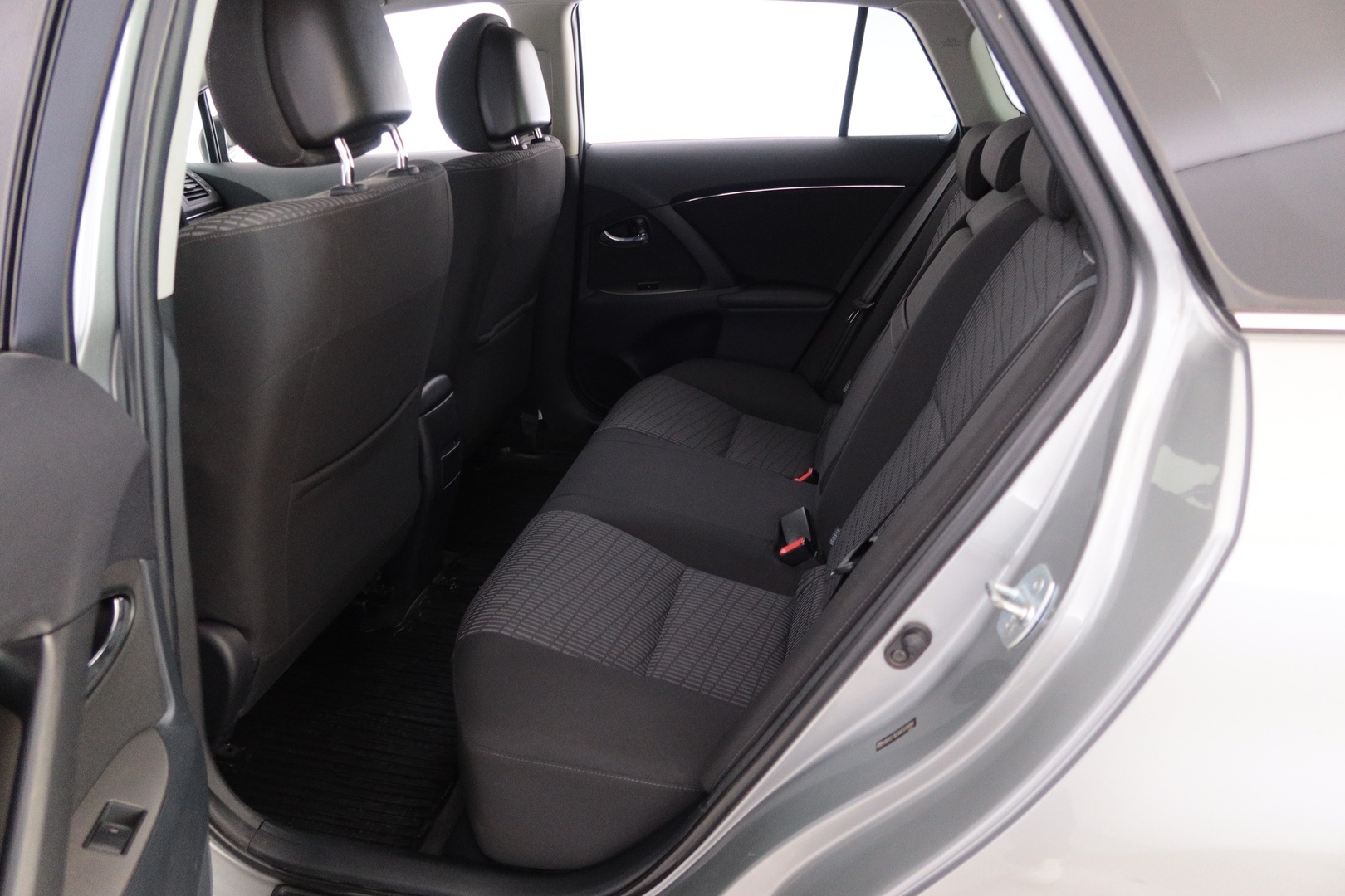 TOYOTA Avensis 2011