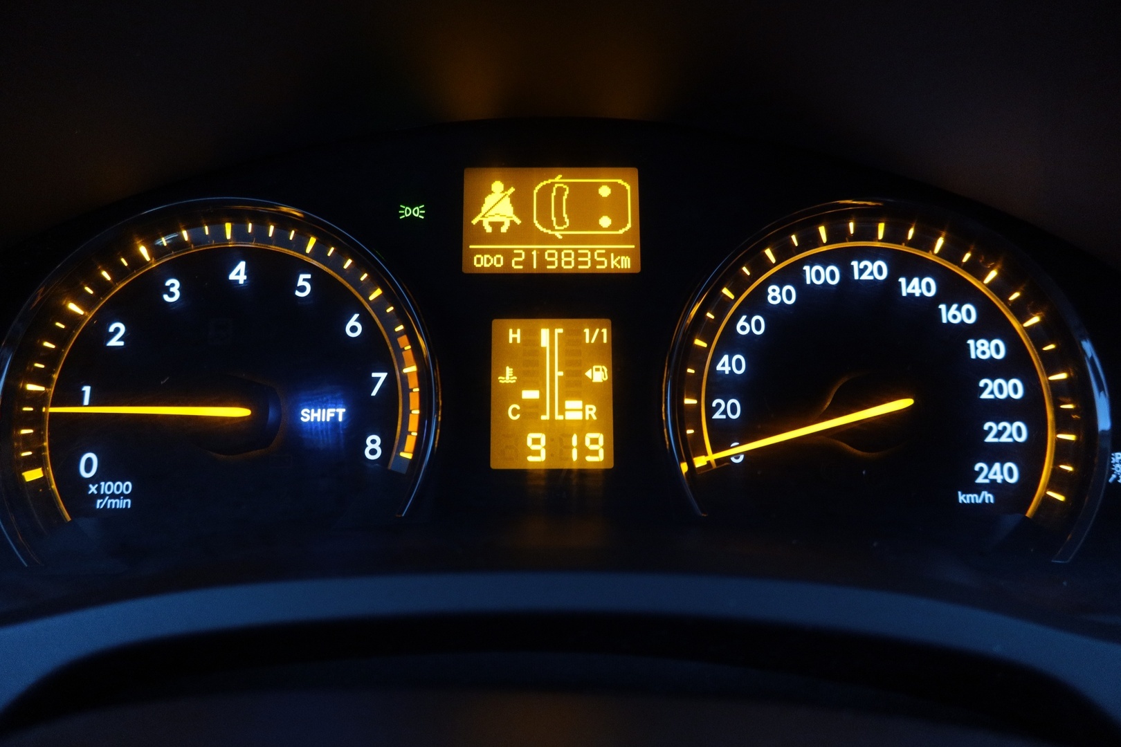 TOYOTA Avensis 2011