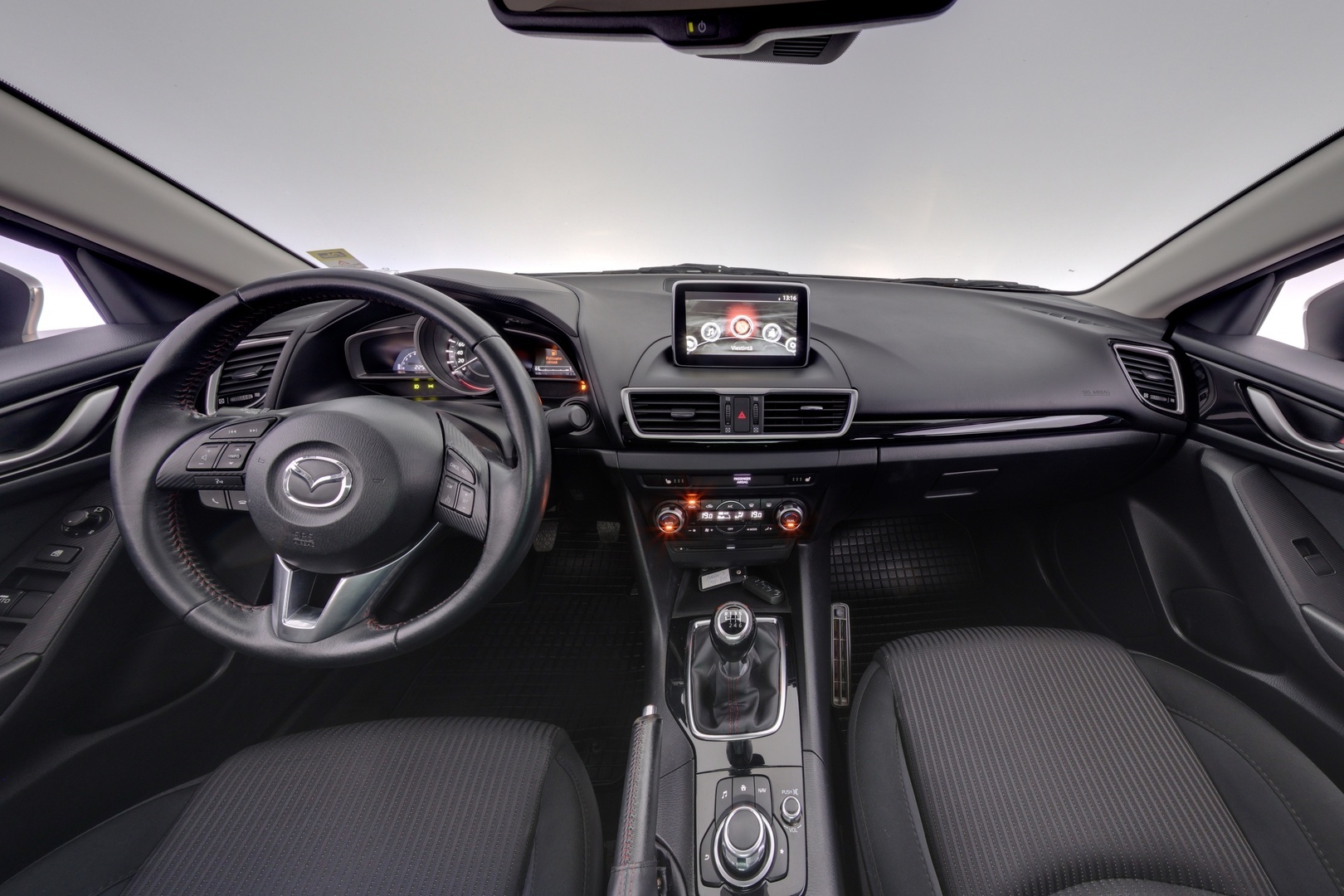MAZDA Mazda3 2016