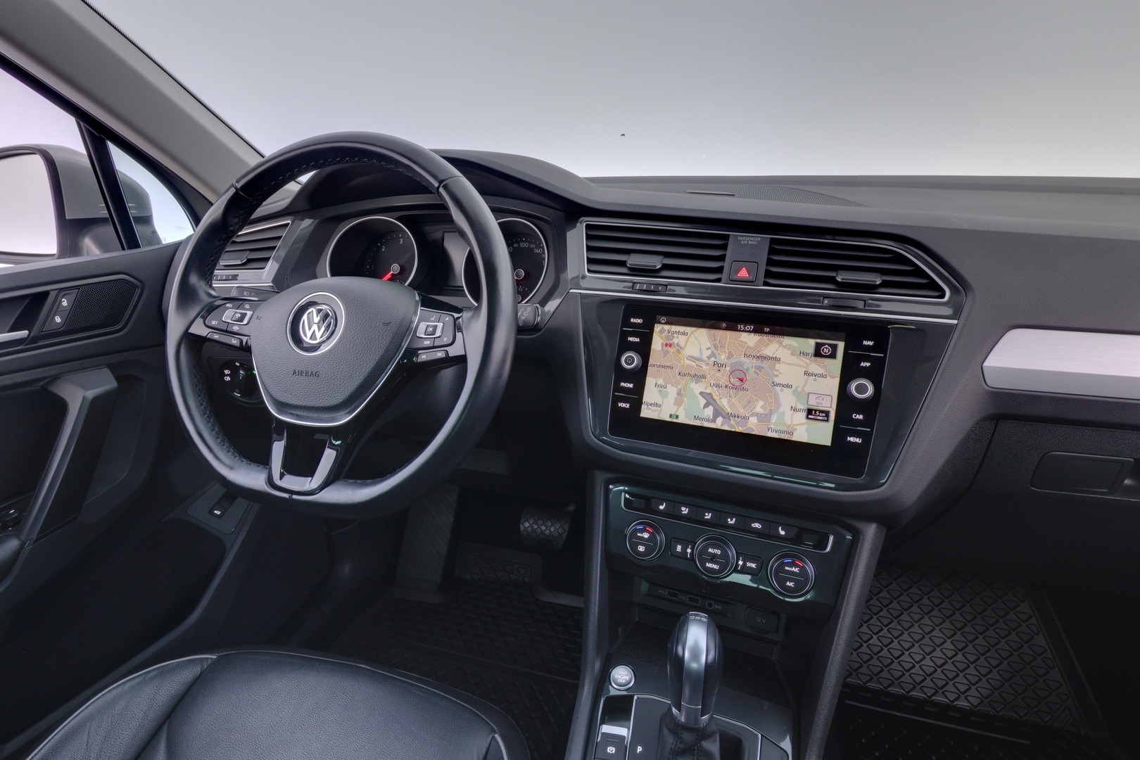 VOLKSWAGEN Tiguan 2018