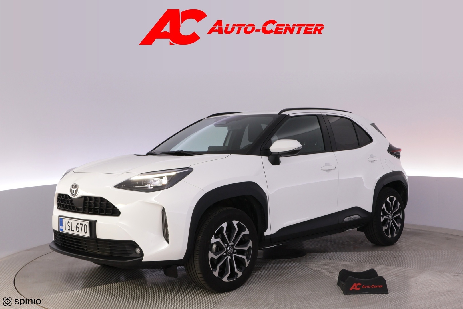 TOYOTA Yaris Cross 2025