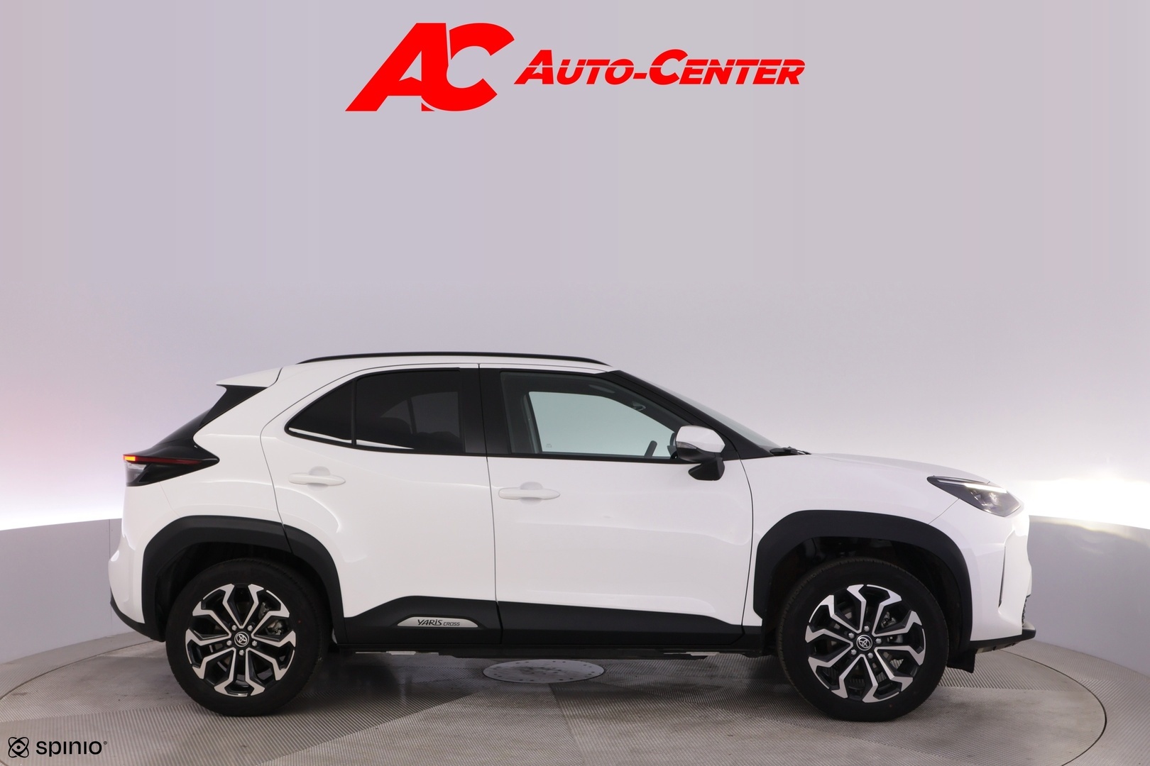 TOYOTA Yaris Cross 2025